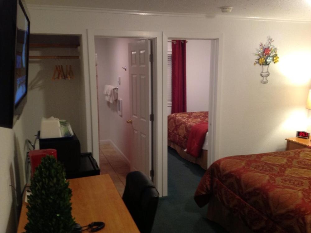 Room image 3