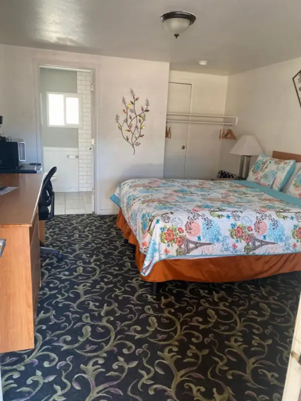 Holiday Motel Bend Main image