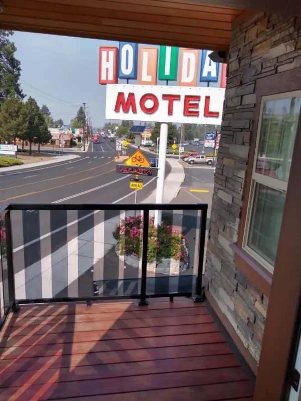 Holiday Motel Bend 8